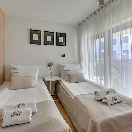 Waterlane Riverside Spa, Pool & Gym By Downtown Apartments غدانسك المظهر الخارجي الصورة