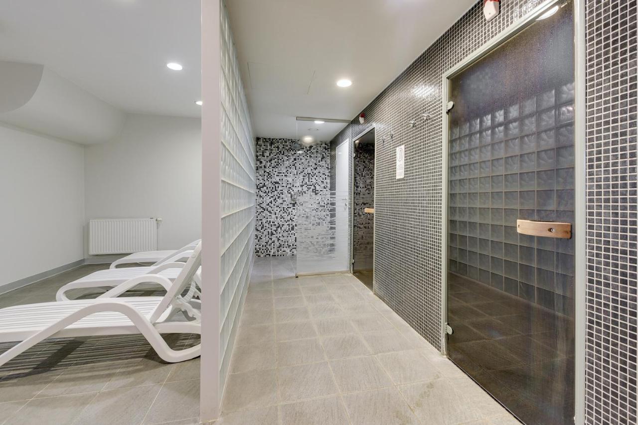 Waterlane Riverside Spa, Pool & Gym By Downtown Apartments غدانسك المظهر الخارجي الصورة