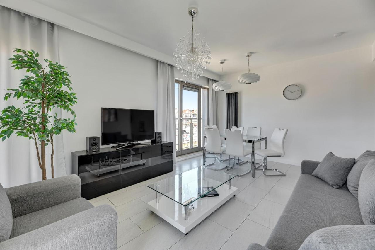 Waterlane Riverside Spa, Pool & Gym By Downtown Apartments غدانسك المظهر الخارجي الصورة