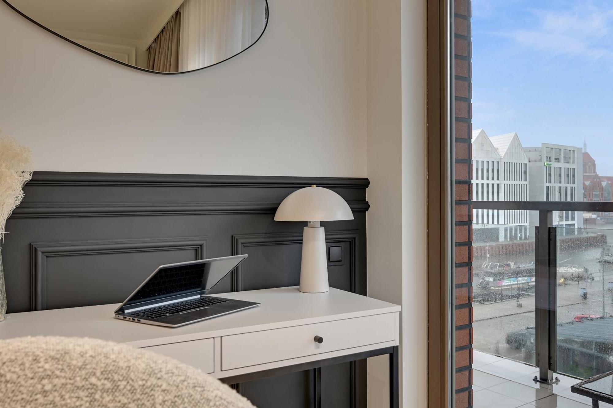 Waterlane Riverside Spa, Pool & Gym By Downtown Apartments غدانسك المظهر الخارجي الصورة